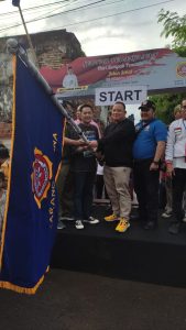 Kms A Idham Bersama Sekda Kota Palembang Melepas Ribuan Masyarakat Jalan Santai