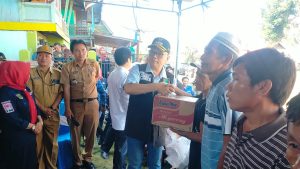 Kunker Lokasi Kebakaran di Lampar Baru Joncik-Yulius Bantu Rp 30 Juta