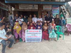 PEMDES MUARA PINANG BARU SALURKAN BANTUAN BLT-DD KE PENERIMA MANFAAT